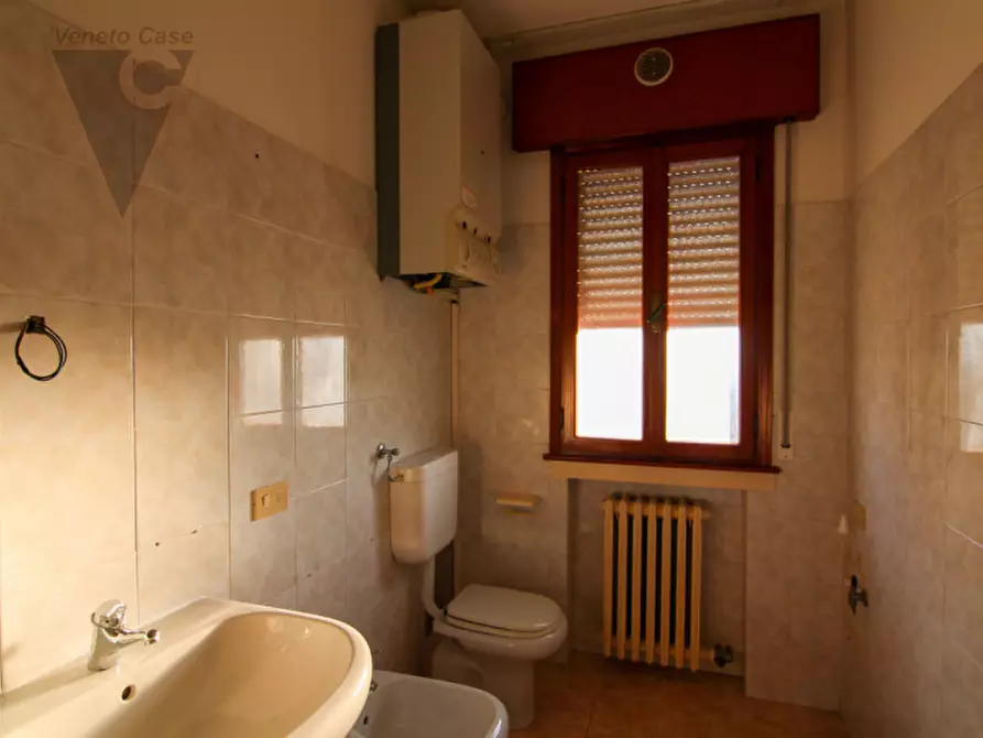 Immagine 17 di Appartamento in vendita  in Via Gaetano Donizetti a Piove Di Sacco