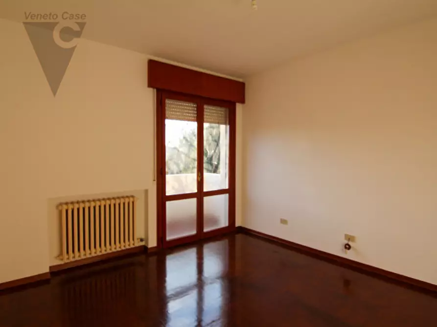 Immagine 19 di Appartamento in vendita  in Via Gaetano Donizetti a Piove Di Sacco