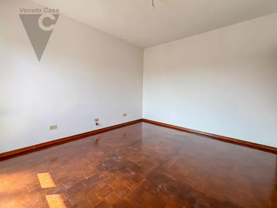 Immagine 22 di Appartamento in vendita  in Via Gaetano Donizetti a Piove Di Sacco
