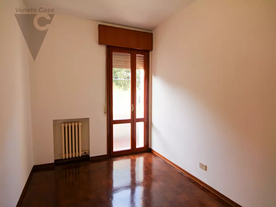 Immagine 24 di Appartamento in vendita  in Via Gaetano Donizetti a Piove Di Sacco