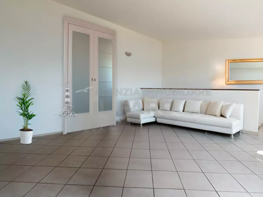 Immagine 2 di Appartamento in vendita  in Via Padule a La Maddalena