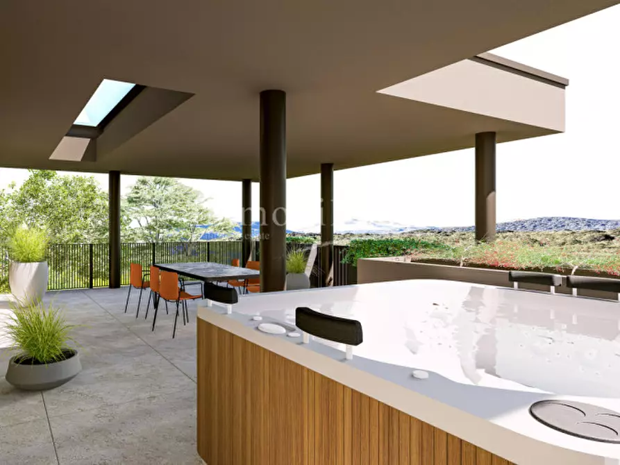 Immagine 3 di Attico in vendita  in via Giare a Garda