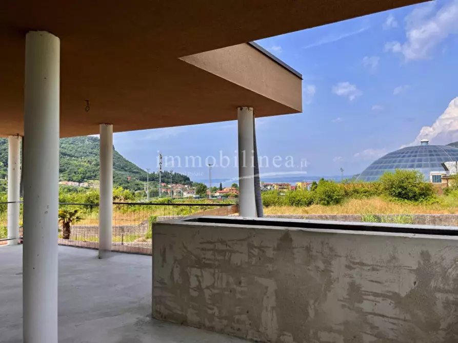 Immagine 4 di Attico in vendita  in via Giare a Garda