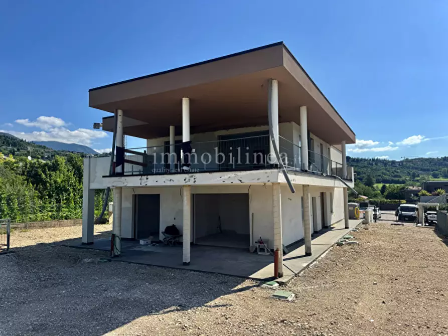 Immagine 5 di Attico in vendita  in via Giare a Garda