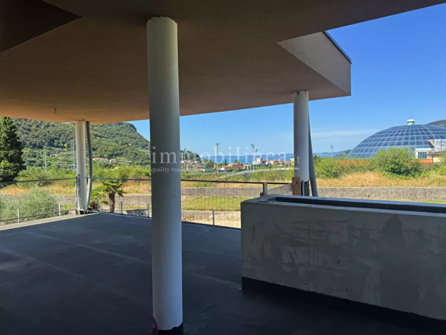 Immagine 9 di Attico in vendita  in via Giare a Garda