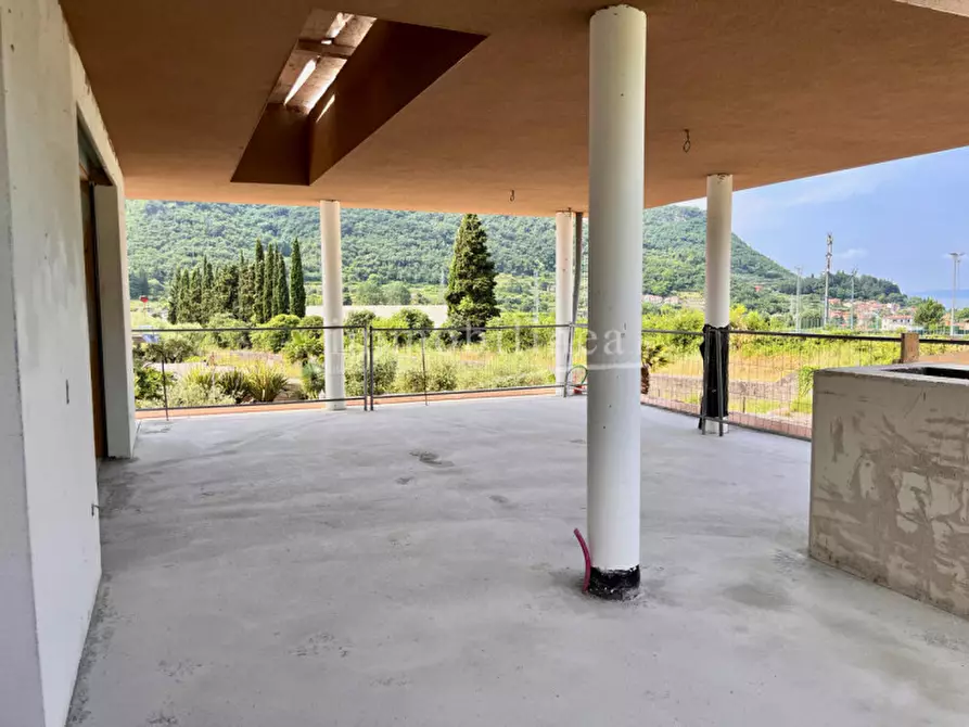 Immagine 12 di Attico in vendita  in via Giare a Garda