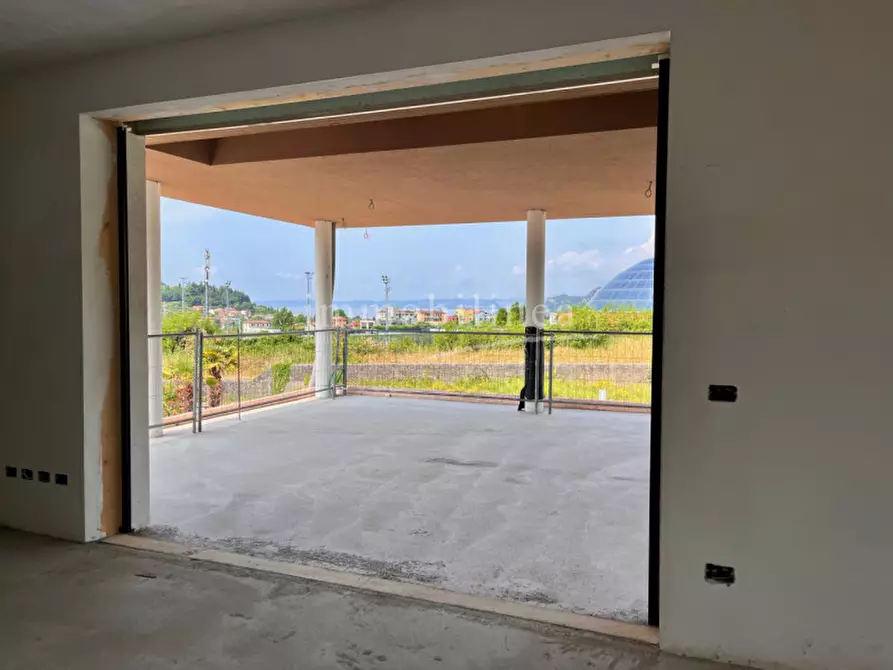 Immagine 17 di Attico in vendita  in via Giare a Garda