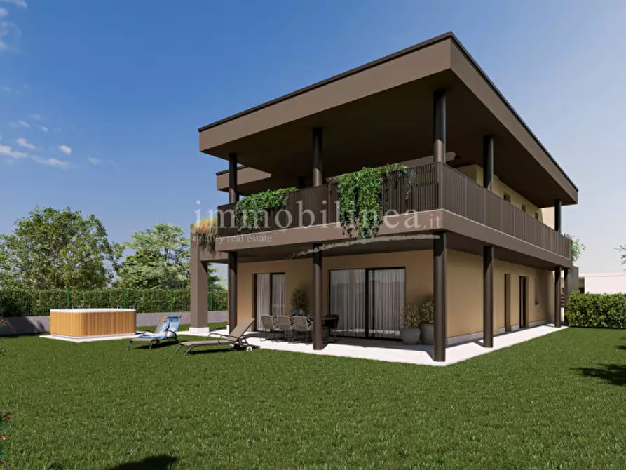 Immagine 17 di Attico in vendita  in via Giare a Garda