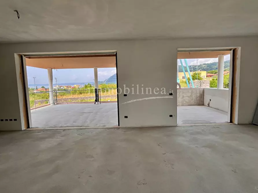 Immagine 18 di Attico in vendita  in via Giare a Garda