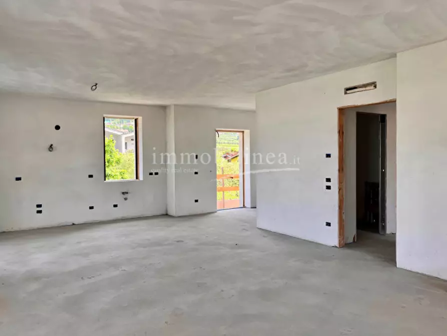 Immagine 19 di Attico in vendita  in via Giare a Garda