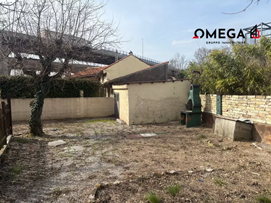 Immagine 18 di Appartamento in vendita  in Strada della Rosandra 56 a Trieste