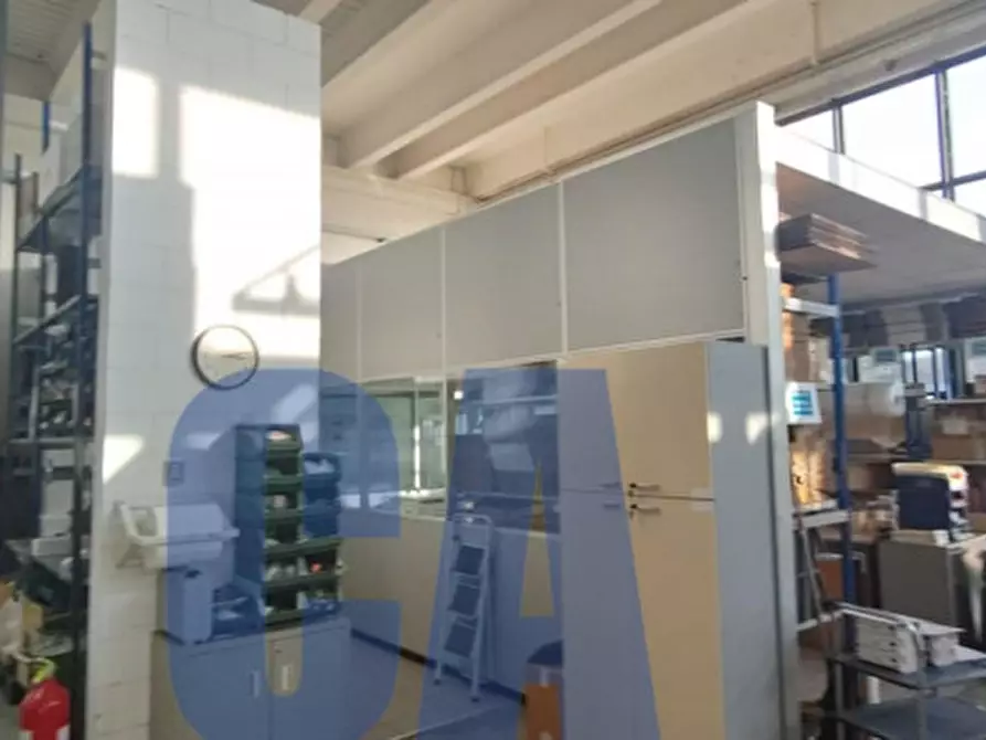 Immagine 4 di Laboratorio in vendita  in VIA IDIOMI a Assago