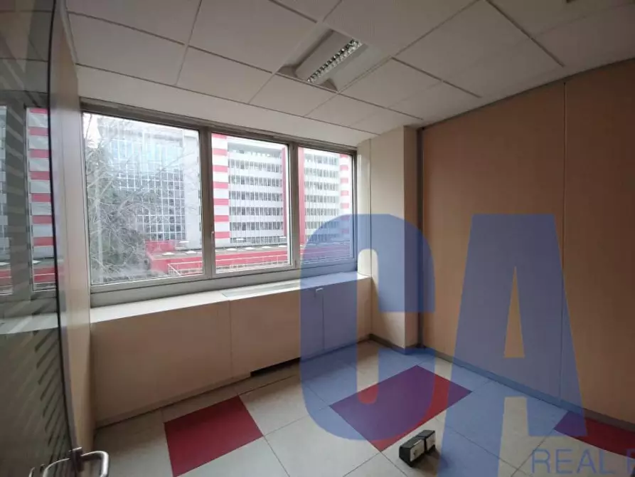 Immagine 12 di Ufficio in affitto  in VIA BUGATTI ETTORE a Milano