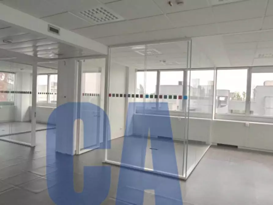 Immagine 2 di Ufficio in affitto  in VIA BUGATTI ETTORE a Milano