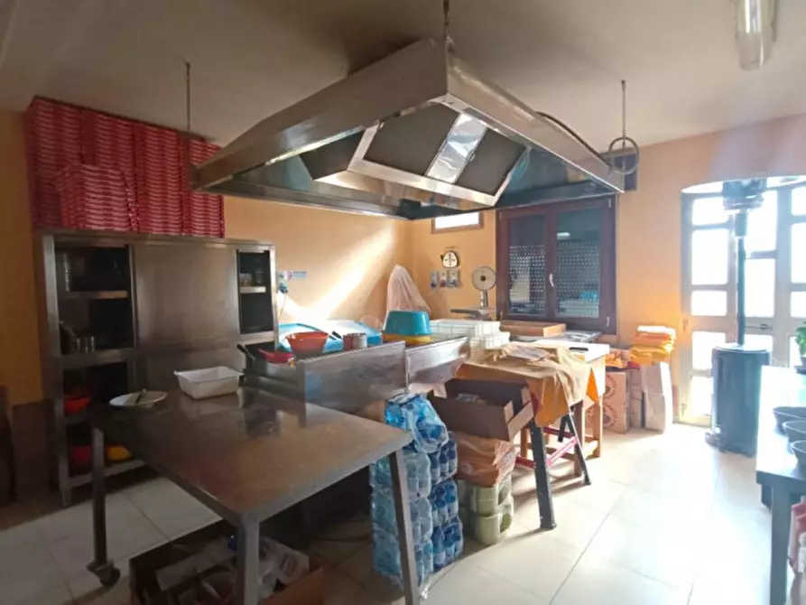 Immagine 4 di Negozio in vendita  in Via Balbi Vallier, N. 23 A-B a Rovigo