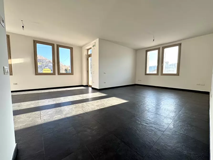 Immagine 3 di Negozio in affitto  in via Roma a Calvene