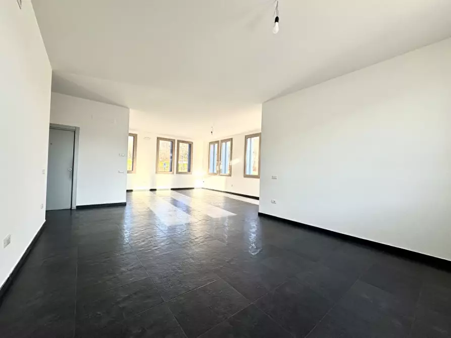 Immagine 4 di Negozio in affitto  in via Roma a Calvene