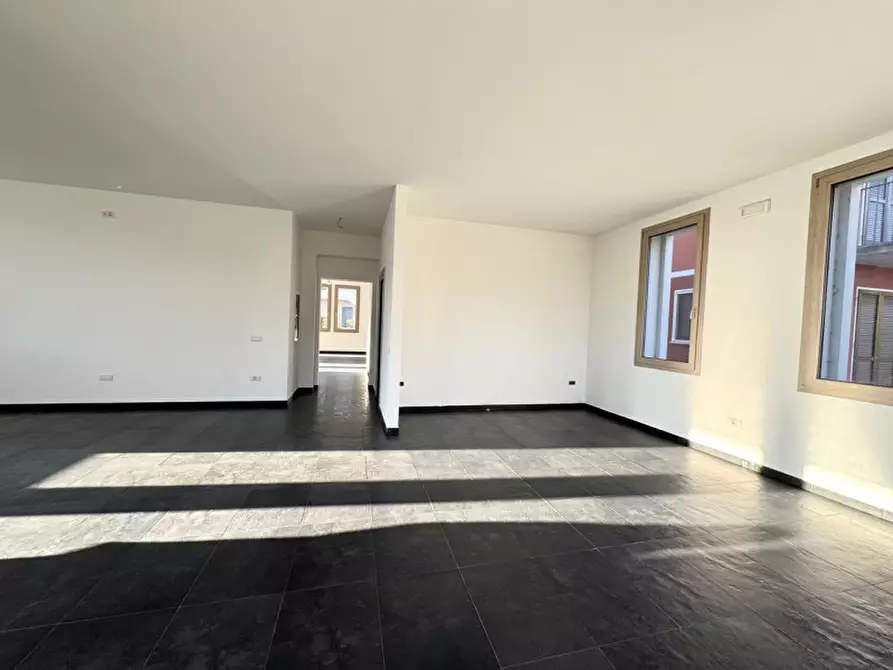 Immagine 6 di Negozio in affitto  in via Roma a Calvene