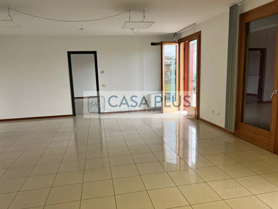 Immagine 1 di Ufficio in affitto  a Cittadella