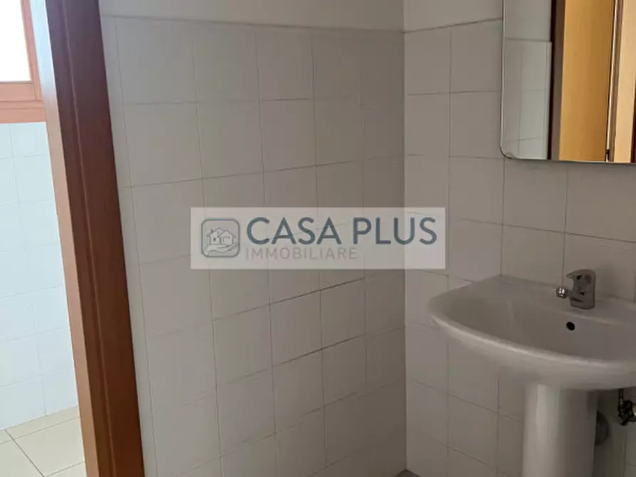 Immagine 8 di Ufficio in affitto  a Cittadella