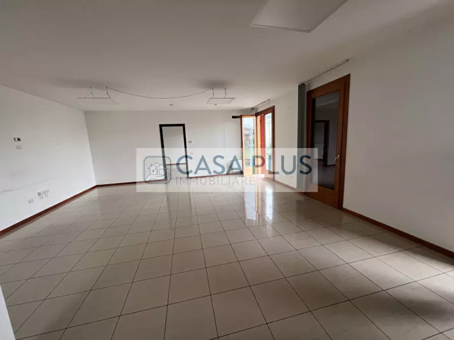 Immagine 9 di Ufficio in affitto  a Cittadella