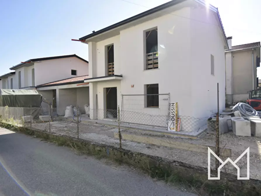 Immagine 2 di Villetta a schiera in vendita  a Romano D'ezzelino