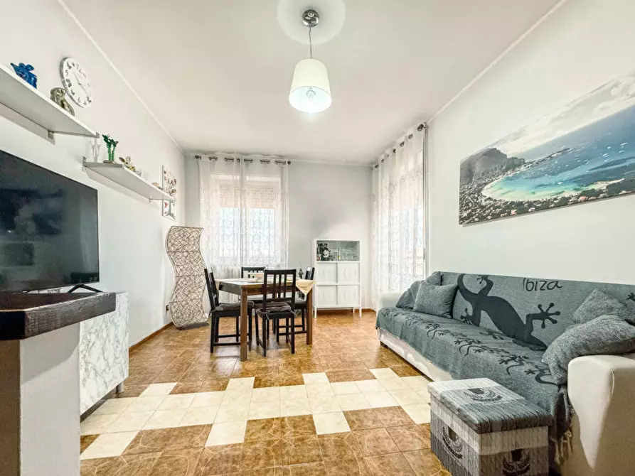 Immagine 3 di Appartamento in vendita  in VIA UGO FOSCOLO 9 a Bellinzago Novarese