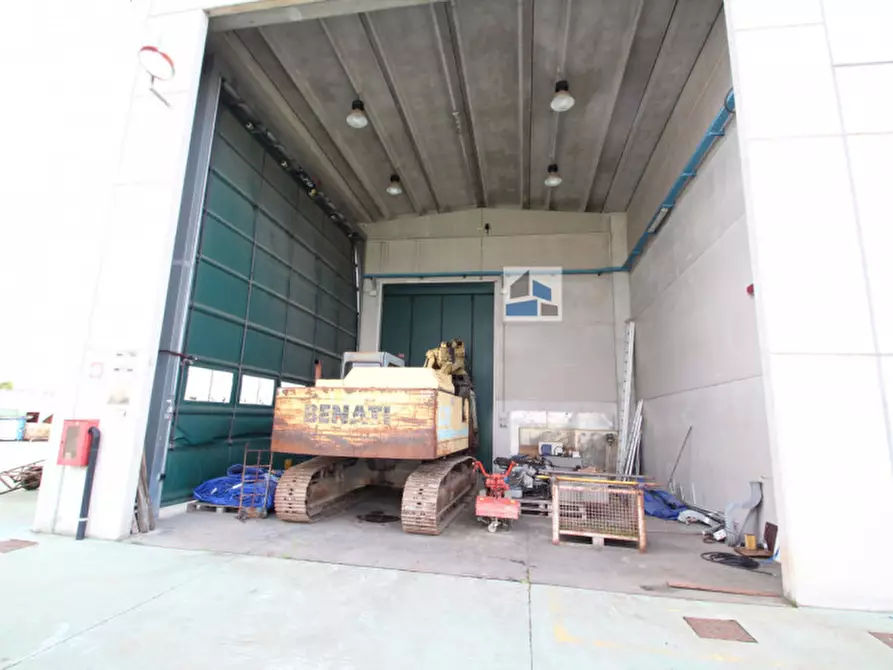 Immagine 7 di Capannone industriale in vendita  in via xx settembre a Campagna Lupia