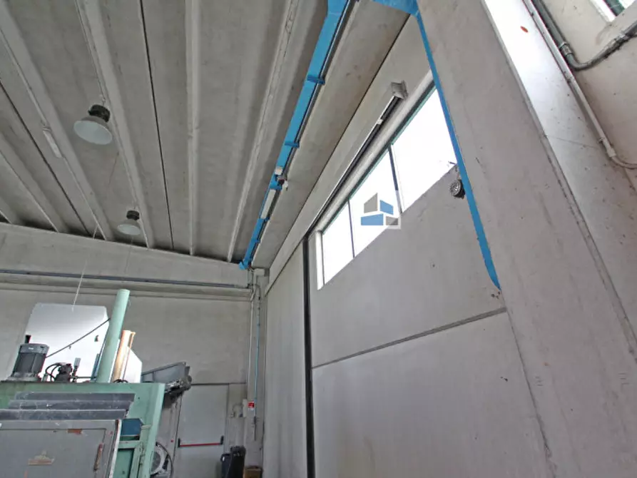 Immagine 10 di Capannone industriale in vendita  in via xx settembre a Campagna Lupia