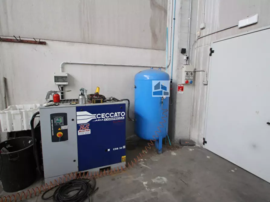 Immagine 12 di Capannone industriale in vendita  in via xx settembre a Campagna Lupia