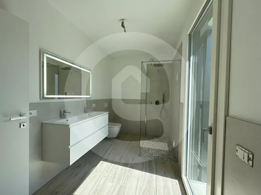 Immagine 11 di Casa trifamiliare in vendita  a Santa Giustina In Colle