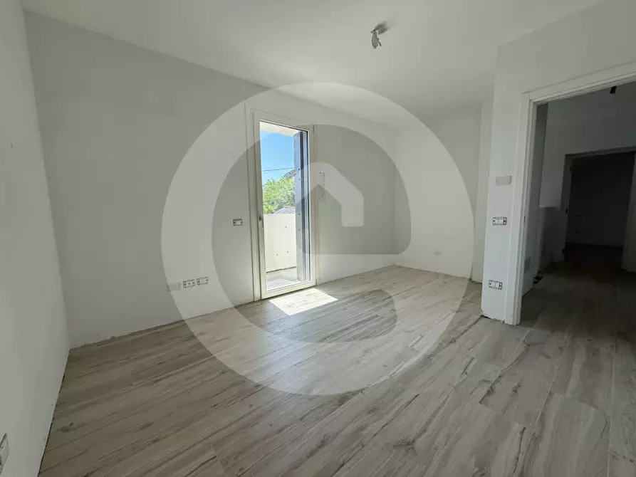 Immagine 18 di Casa trifamiliare in vendita  a Santa Giustina In Colle