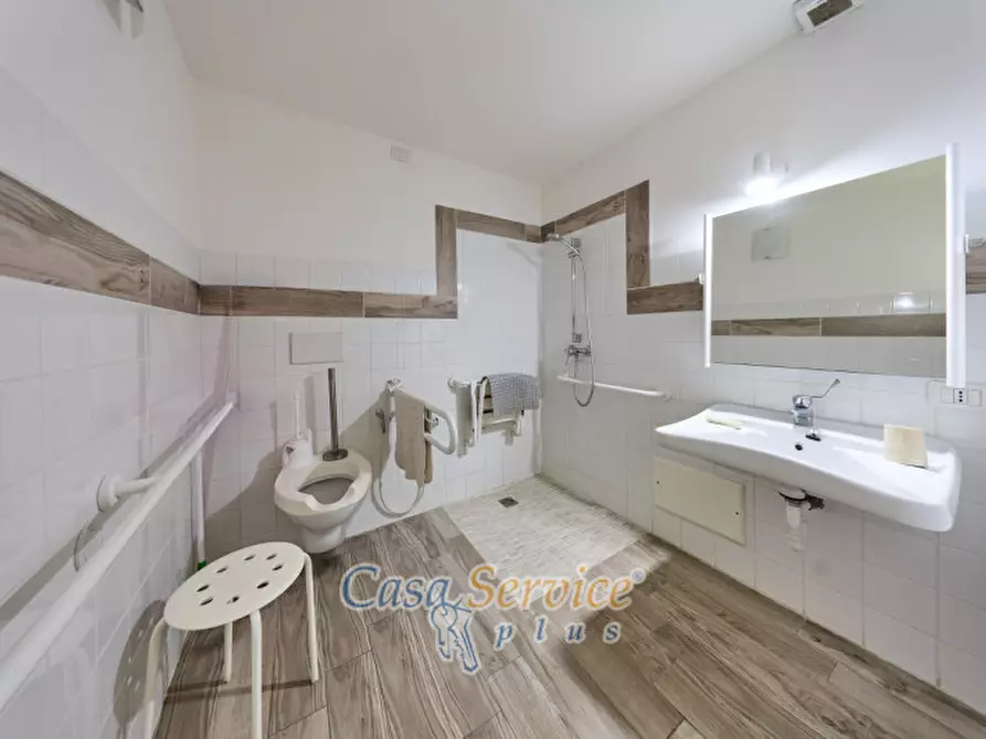 Immagine 30 di Appartamento in vendita  in Via Perugia a Matino