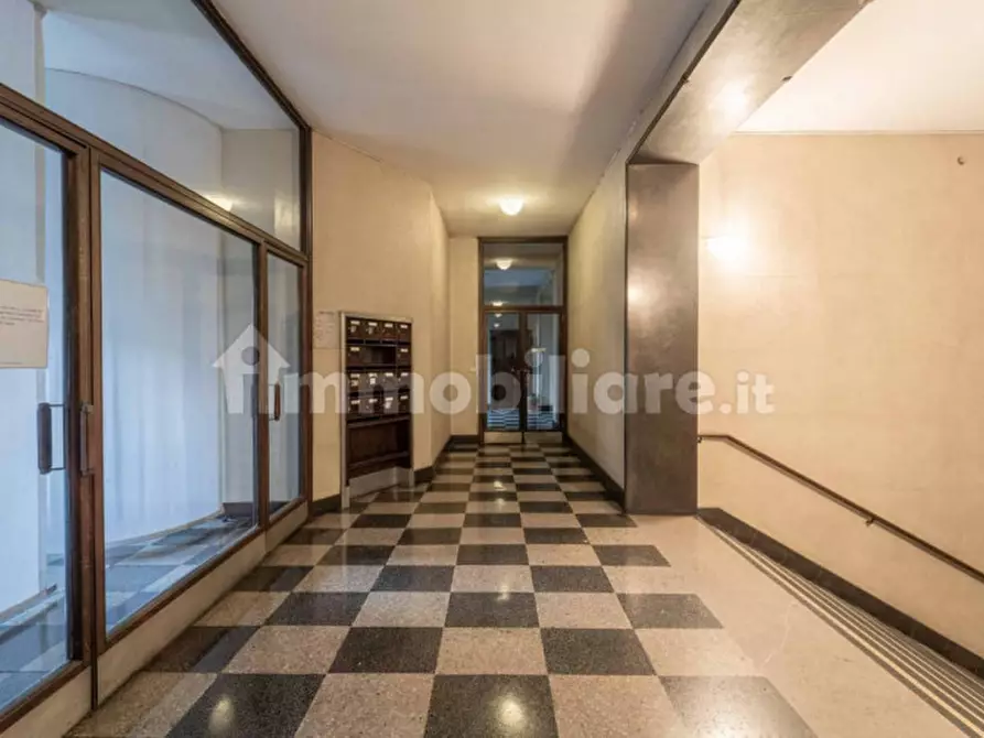 Immagine 9 di Appartamento in vendita  in via Mentana a Como