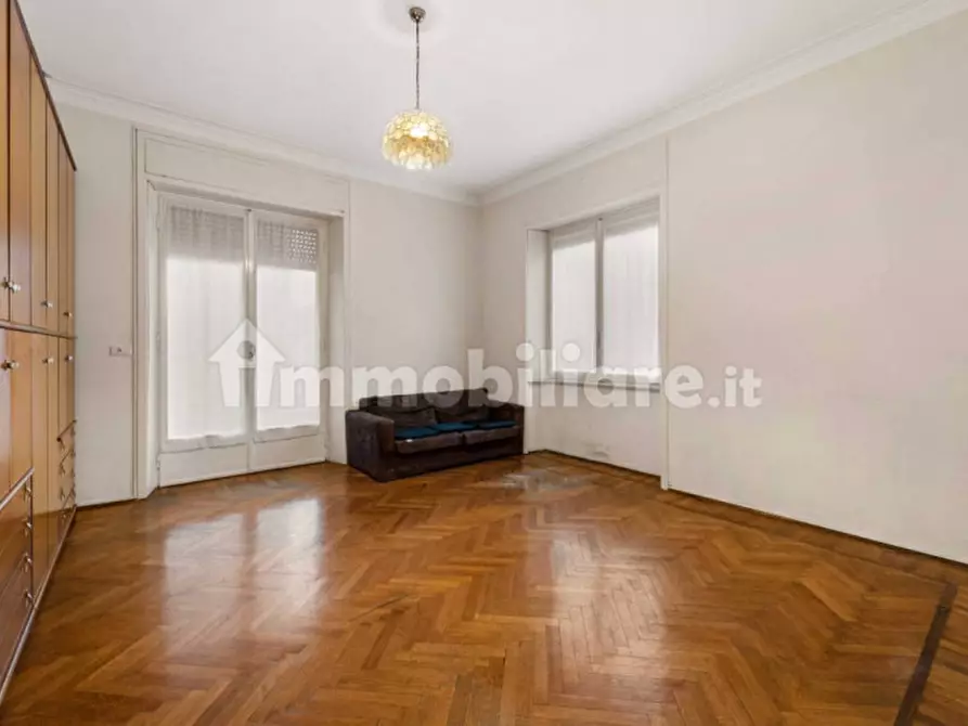 Immagine 17 di Appartamento in vendita  in via Mentana a Como