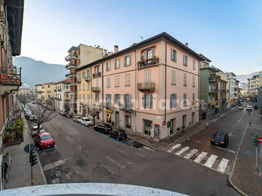 Immagine 20 di Appartamento in vendita  in via Mentana a Como