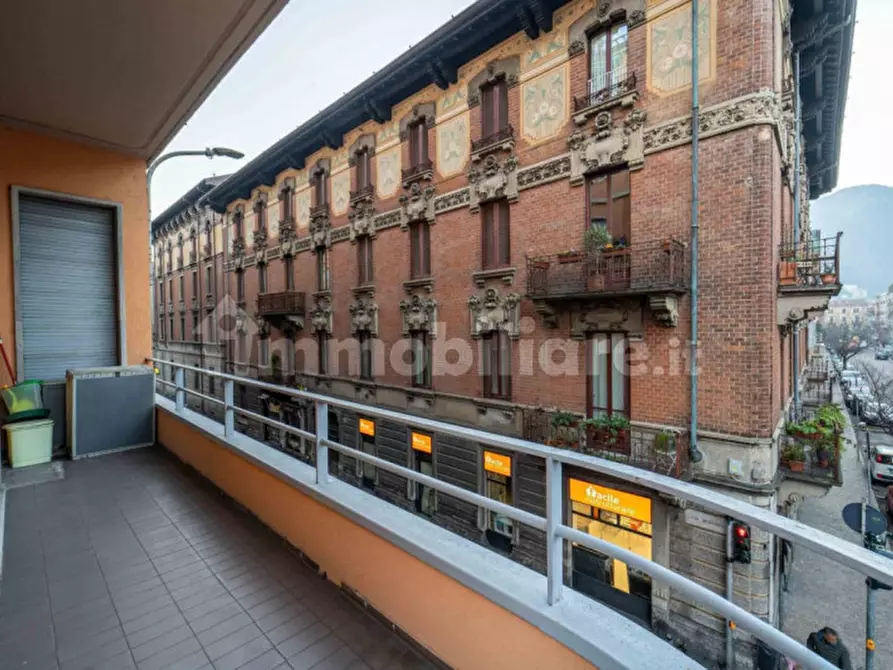 Immagine 22 di Appartamento in vendita  in via Mentana a Como