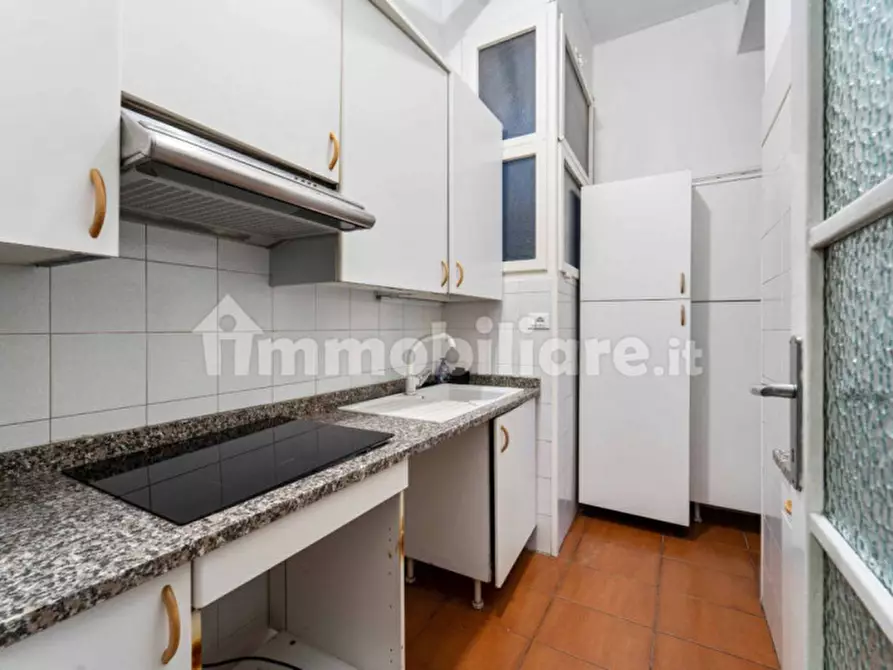 Immagine 24 di Appartamento in vendita  in via Mentana a Como