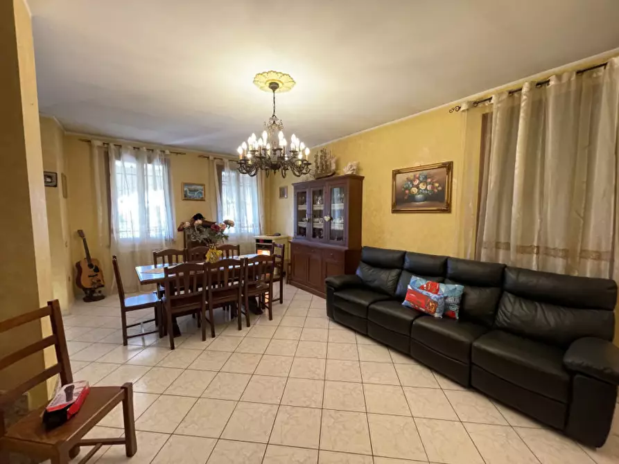 Immagine 9 di Casa indipendente in vendita  a Gonzaga