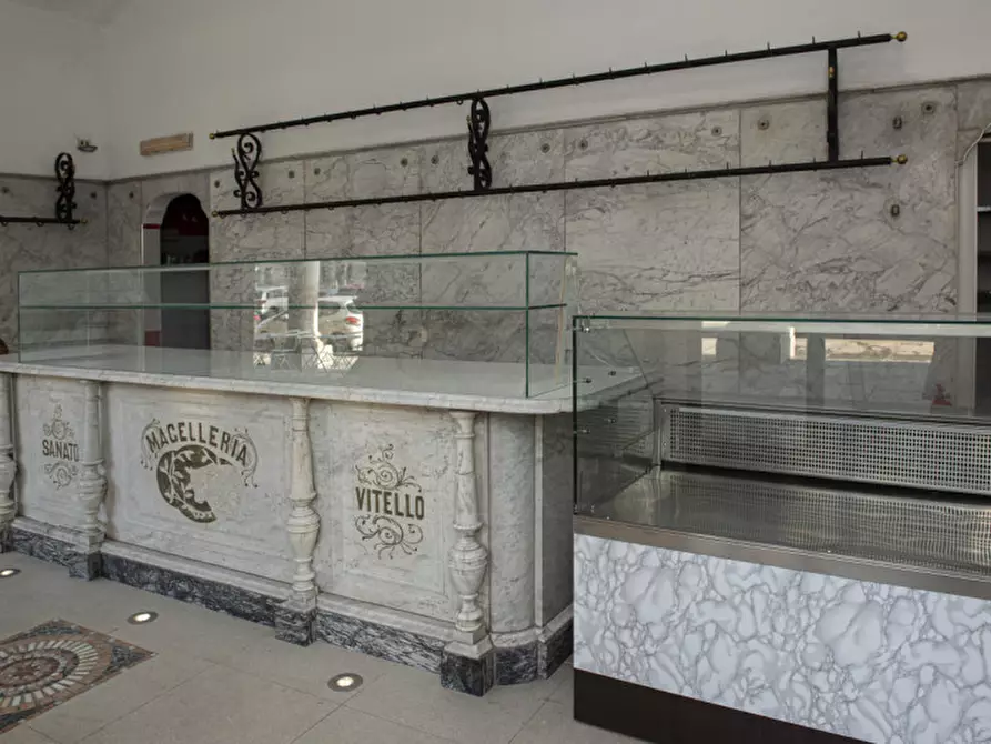 Immagine 6 di Negozio in vendita  in C.so Vinzaglio 33 a Torino