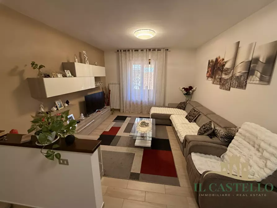 Immagine 2 di Appartamento in vendita  in SILVIO PELLICO a Castiglione Del Lago
