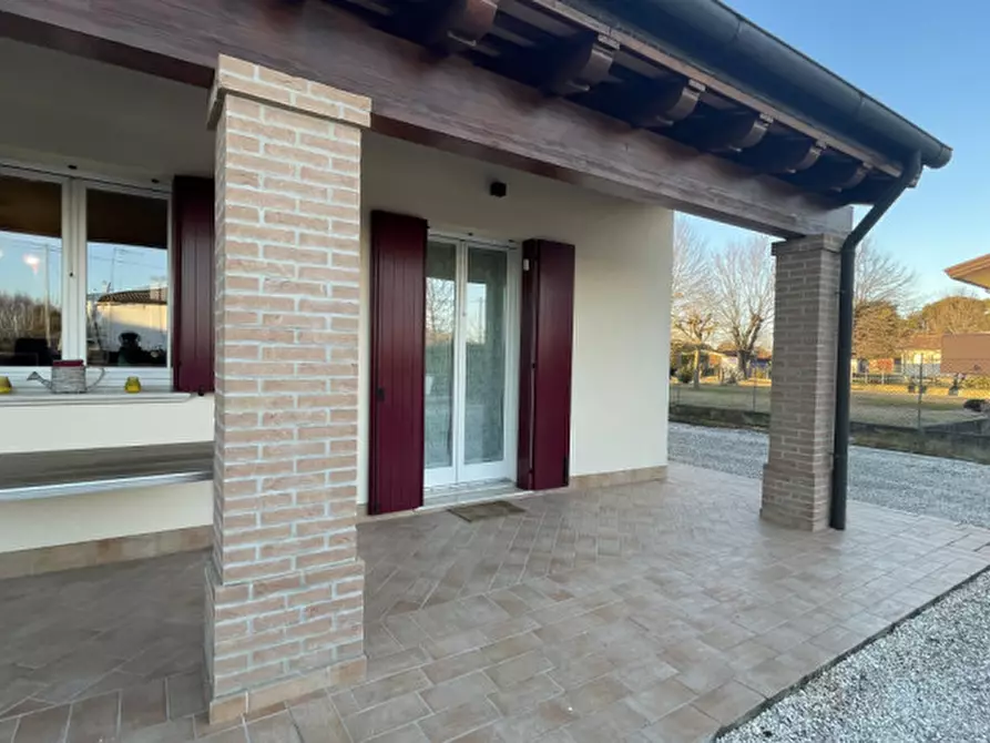 Immagine 9 di Casa trifamiliare in vendita  in via XXV aprile a Legnaro