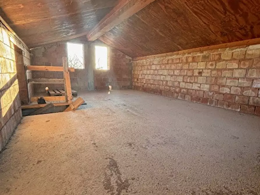Immagine 18 di Casa indipendente in vendita  a Loro Ciuffenna