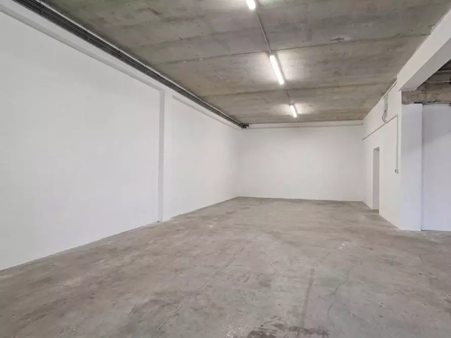 Immagine 1 di Laboratorio in vendita  a Loro Ciuffenna