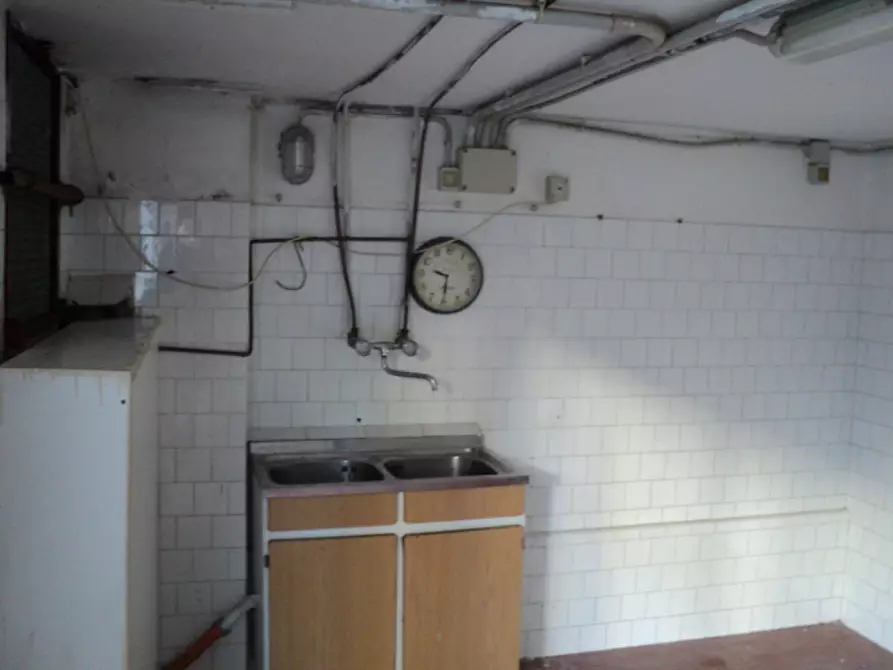 Immagine 20 di Negozio in vendita  in LARGO CARAVAGGIO 35 a Comacchio