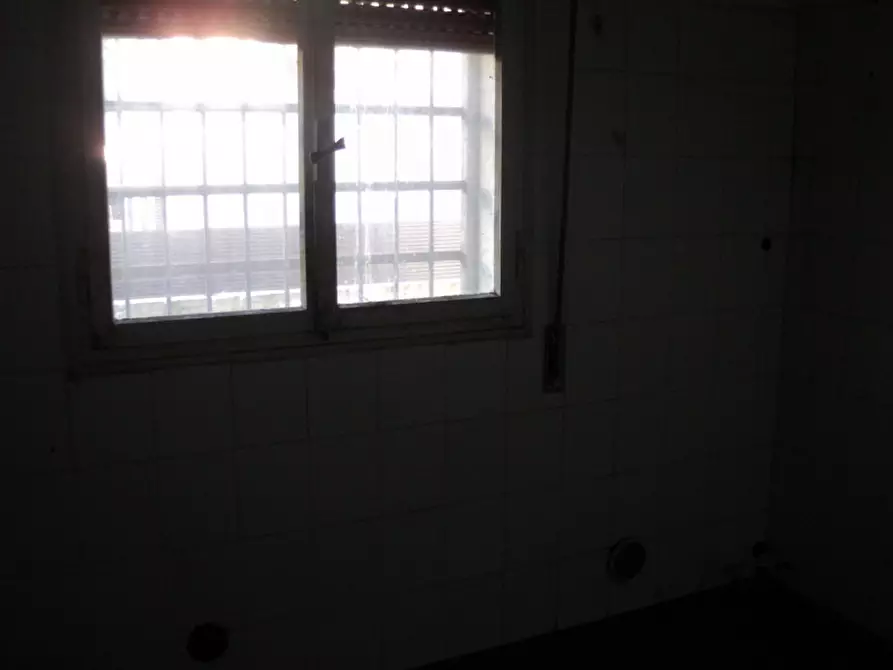 Immagine 26 di Negozio in vendita  in LARGO CARAVAGGIO 35 a Comacchio