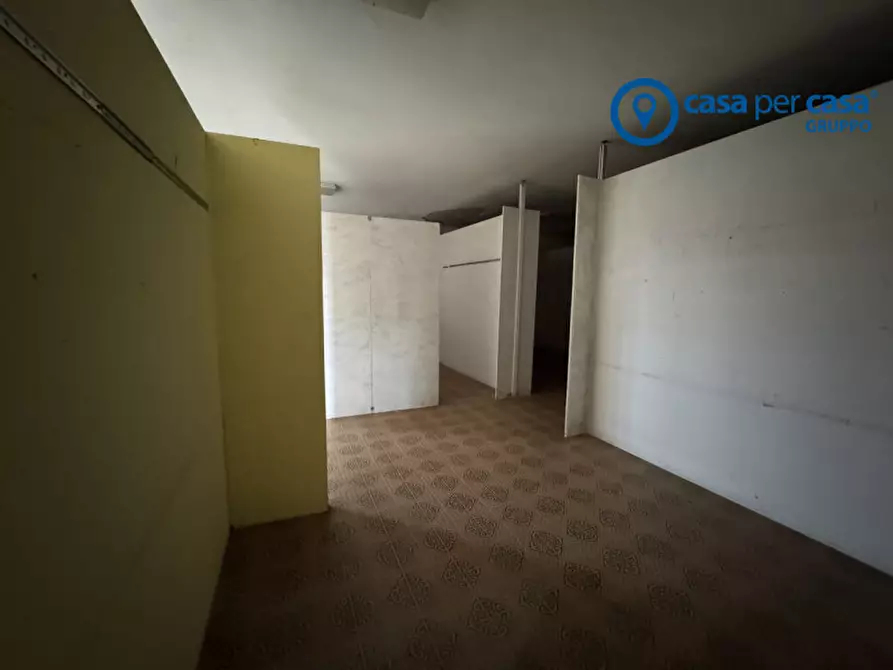 Immagine 22 di Negozio in vendita  in via belfiore 25 a Villanova Del Ghebbo