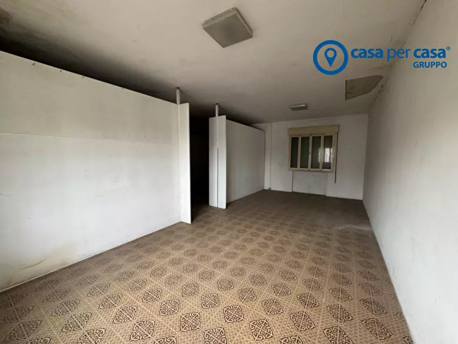 Immagine 23 di Negozio in vendita  in via belfiore 25 a Villanova Del Ghebbo