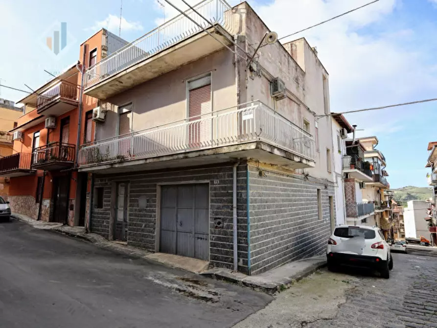 Immagine 1 di Casa indipendente in vendita  in Via Benedetto Croce n. 10 a Palagonia