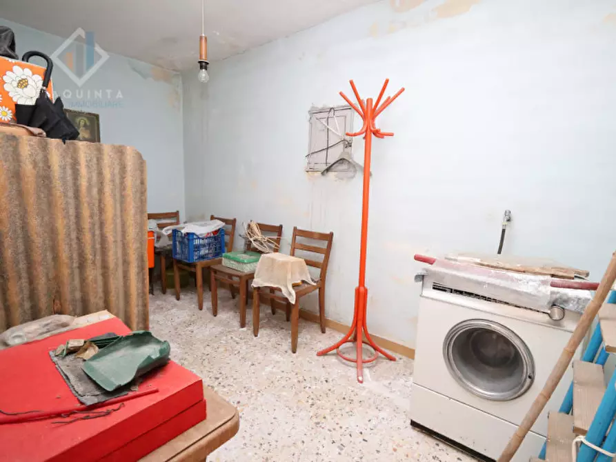 Immagine 16 di Casa indipendente in vendita  in Via Benedetto Croce n. 10 a Palagonia